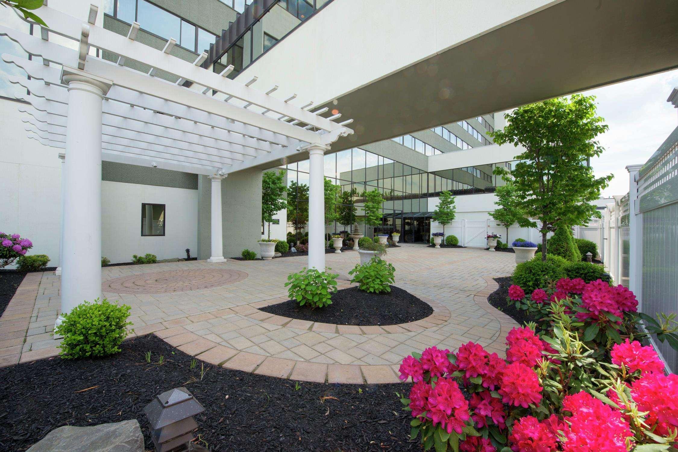 Doubletree By Hilton Binghamton Hotel Exterior photo